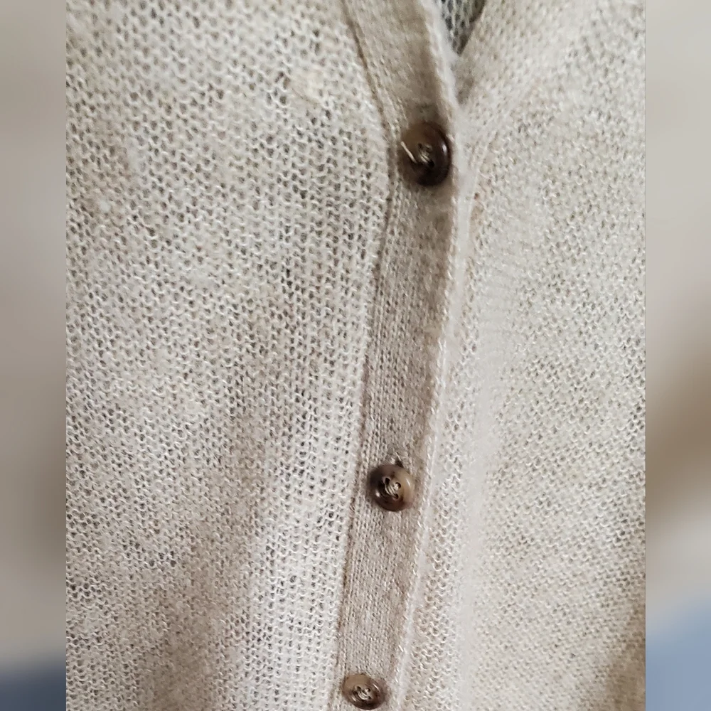 J.CREW  Women's Cream Cardigan Sweater Wool/ Mohair Material Medium⚜️🤎⚜️ - Picture 5 of 6